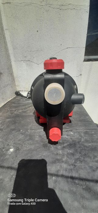 Bomba submersivel como nova.