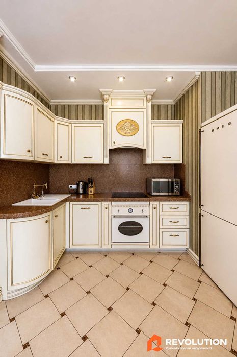 Без комісії. Продаж 3к квартири 144.9м2, вул Раїси Окіпної 10Б Дніпровський р-н, єВідновлення