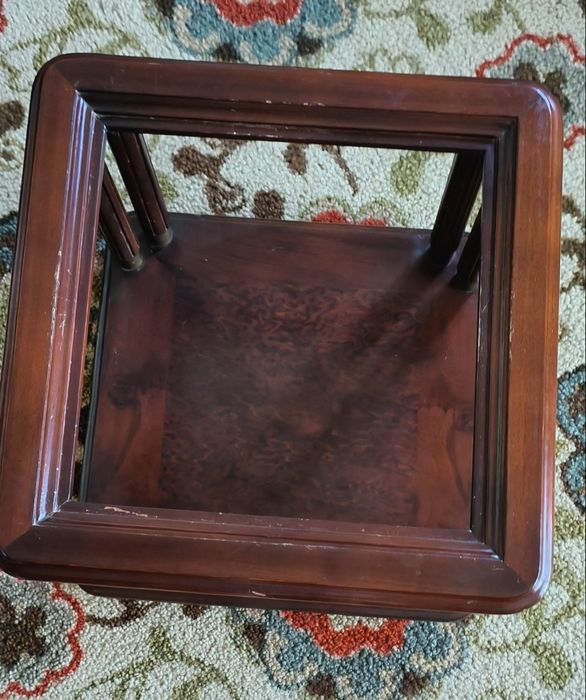 Mesa de Centro Clássica em Madeira
