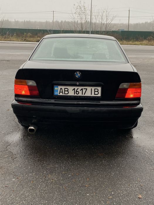 Продам автомобіль BMW e36
