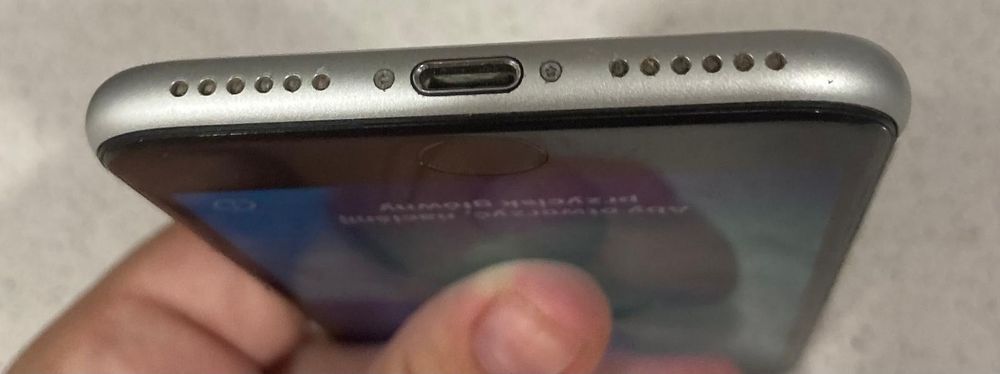iPhone SE 2020,usado e desbloqueado
