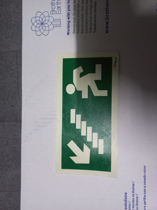 Sinalética fotoluminescente