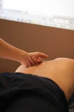 Masaż z dojazdem- terapeuta poprawy kondycji fizycznej.