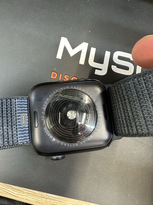Продам Apple Watch SE 2 (44 мм, Midnight)