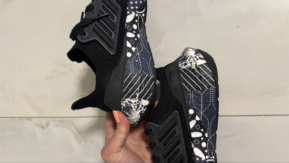Кроссовки Adidas ultraboost, 26,5 см