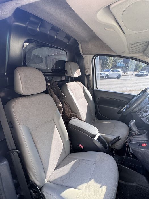 Продам renault kangoo 2017