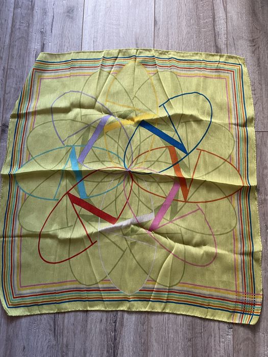 Вінтажна хустка Valentino