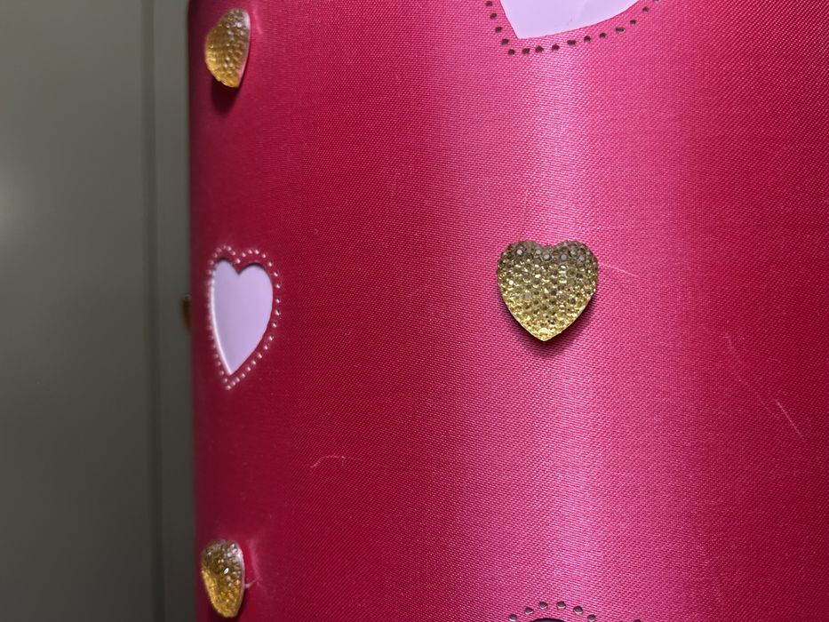 Różowa lampa z serduszkami dla dziewczynki (komplet dwa klosze)