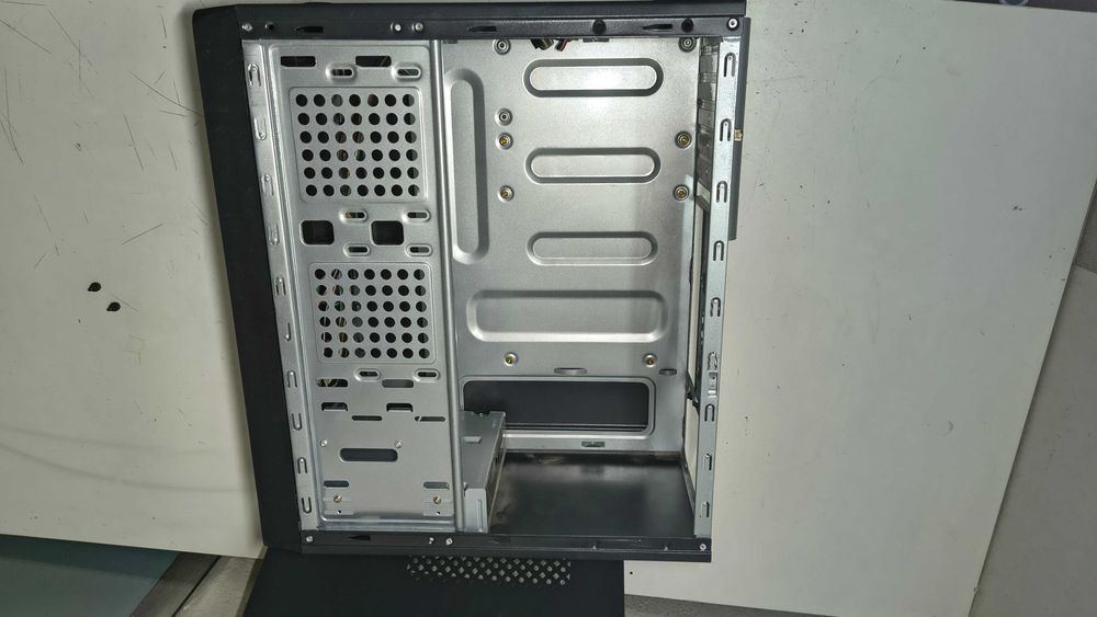 Obudowa Logic mini-tower