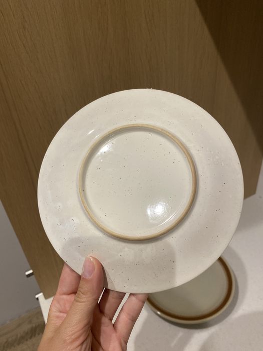 Talerz Vintage nakrapiany talerzyk deserowy śniadaniowy kremowy beż