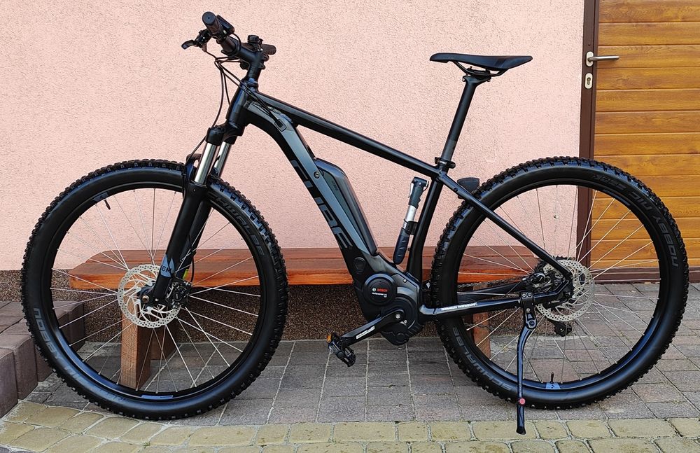 Rower elektryczny Cube Reaction Pro