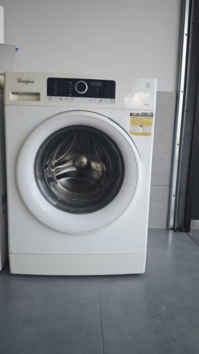 Máquina de lavar roupa Whirlpool 6th sense 8kg