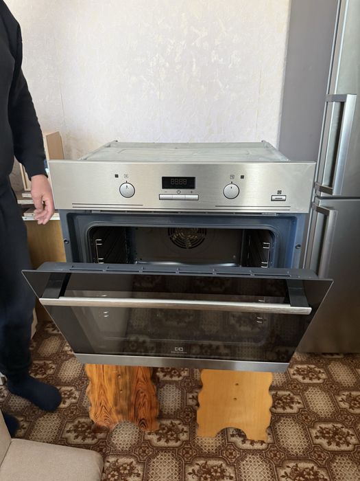 Духова шафа Electrolux