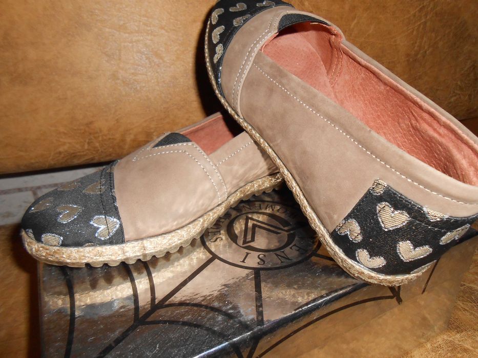 Лофери жіночі з нубука нові