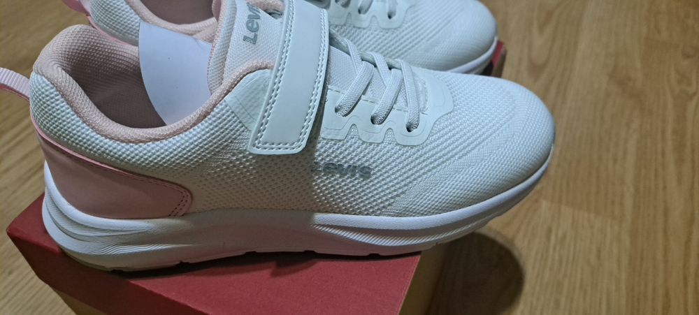 Adidaski Levis rozm.35 dla dziewczynki