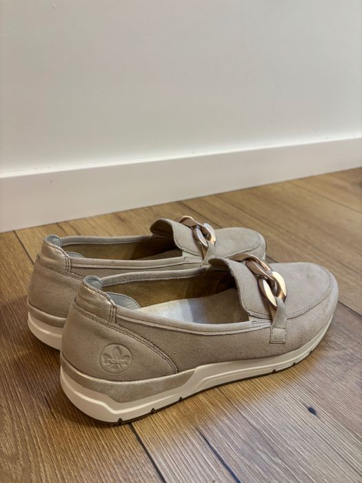 Beżowe mokasyny Rieker, rozmiar 41 – jak nowe, założone raz