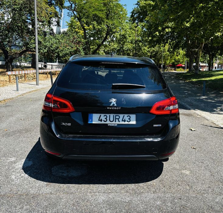 Peugeot 308 II SW 1.6 BlueHDi (versão Allure)