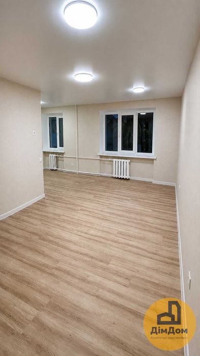 Продаж 1 -кімнатної квартири / просп. Леоніда Каденюка, 5/2 / Дарницька площа / м. Чернігівська