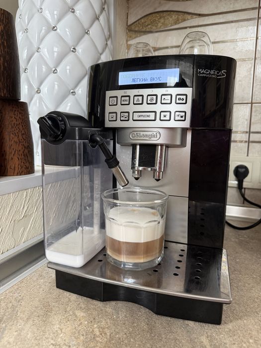 Кавомашина delonghi magnifica s 2017 року
