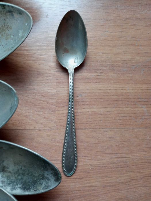Stare łyżeczki, stary plater, stare łyżki, stare sztućce