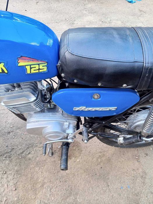 Продам 2  мотоцикли Мінськ і велосипед.