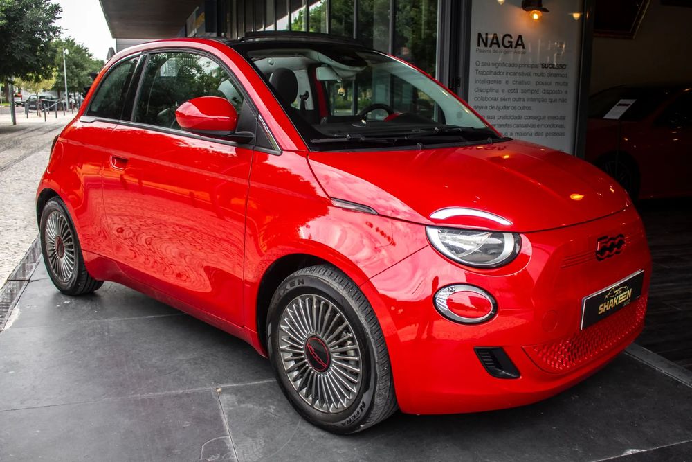 Fiat 500e C (RED)491394239300915205