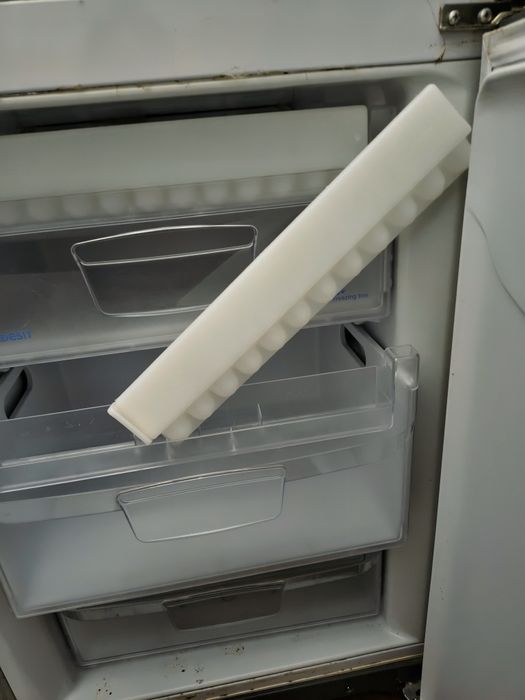 Frigorífico Indesit usado