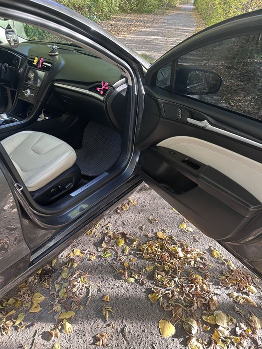 Ford fusion titanium