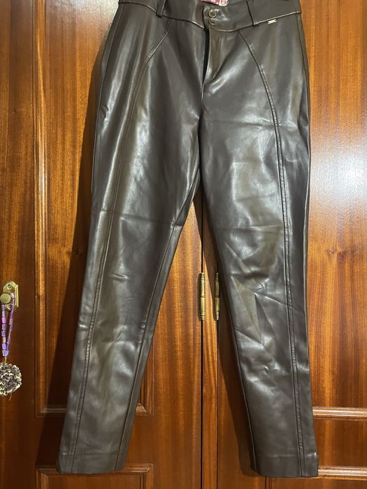 Calça ecopele castanhas