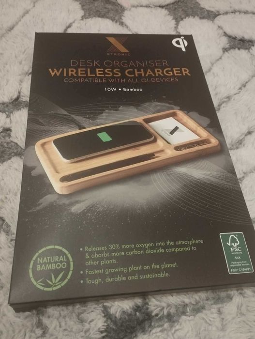 Przybornik z ładowarką indukcyjną 10 W XTRONIC