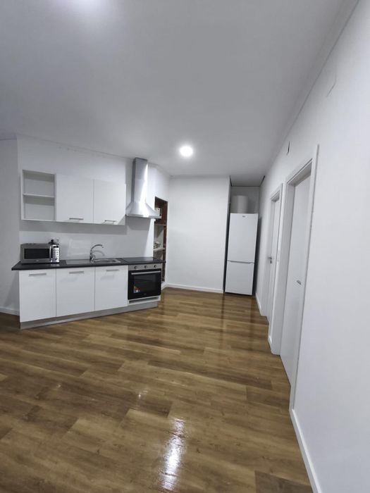 Alugo T3 res de chao no carregado