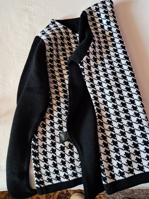 Sweter damski czarny