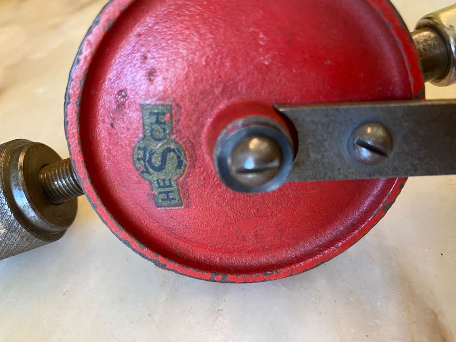 Furador manual vintage Hesch