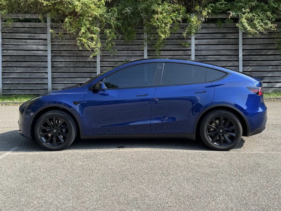 Tesla Model Y RWD