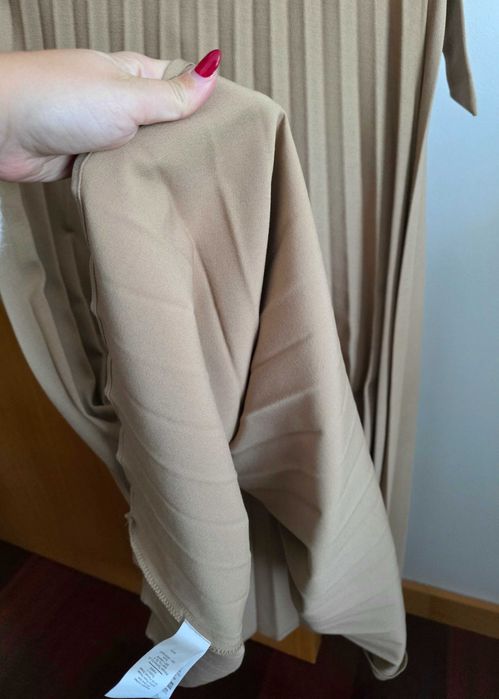 NOVA | Saia midi creme escura, tamanho 36