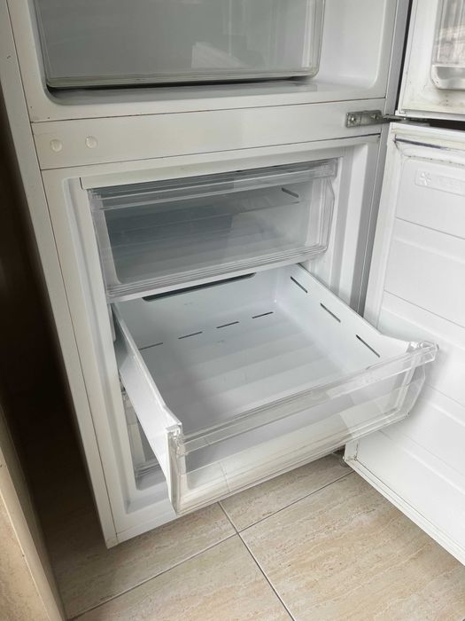 Frigorífico combinado – bom estado geral