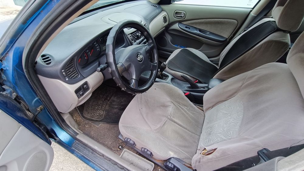Nissan Almera 1.5 Gasolina