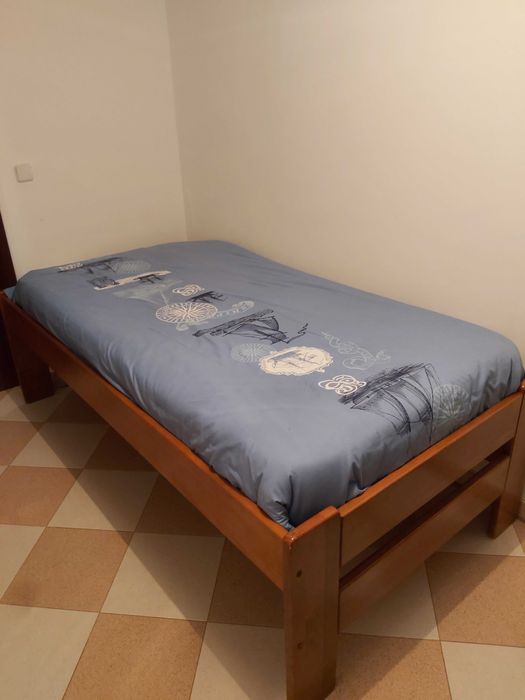 Vendo cama Single da Cerne