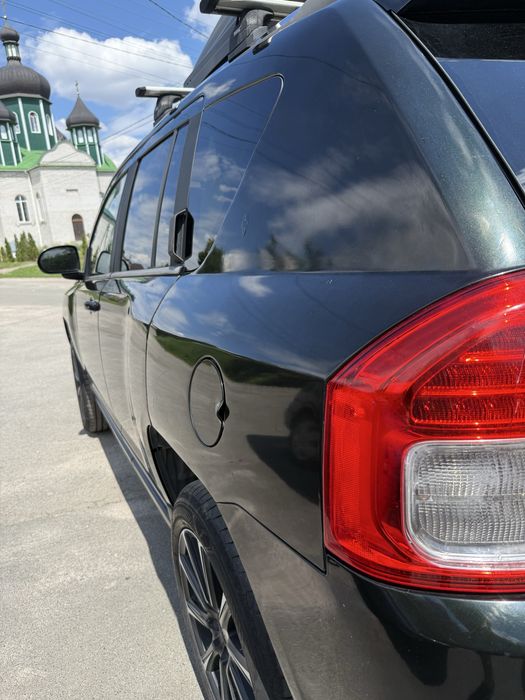 Продам jeep compass 2012