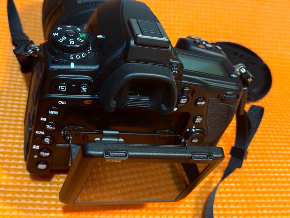 Máquina Fotográfica NIKON D780 + AF-S 24-120MM F4G ED VR (Full-Frame)