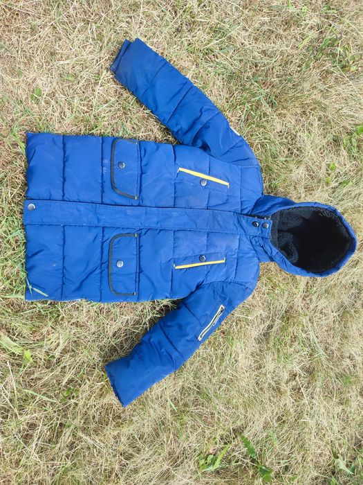 Куртка зимняя на мальчика 116-122 см+шапка и перчатки