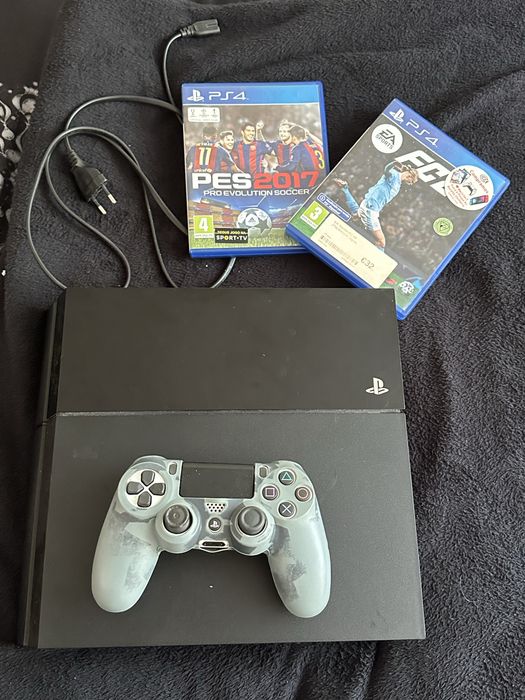 Playstation 4 em otimo estado