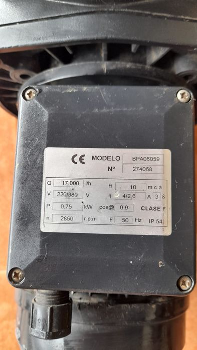 Bomba Astralpool trifásica