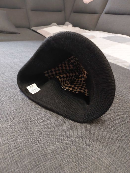 Czapka damska z daszkiem, pepitka