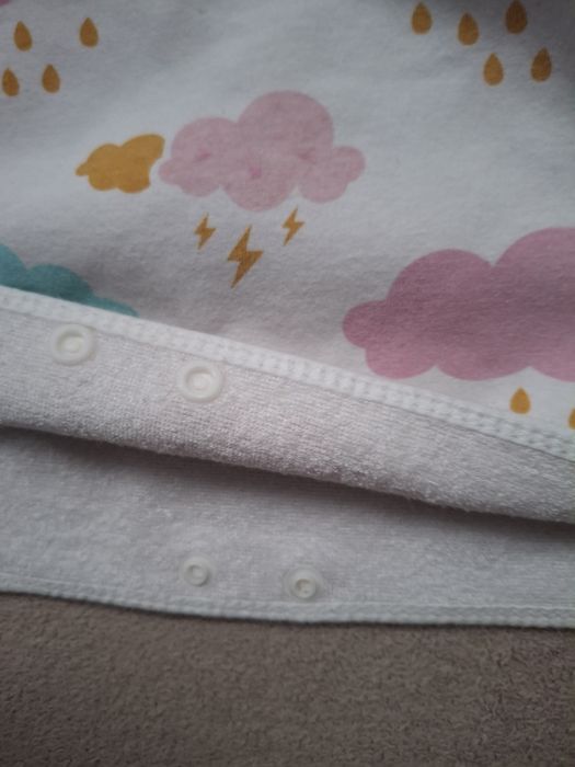 Spódniczka wodoodporna do 4 r.ż., piżama