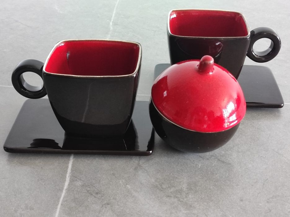 Zestaw Kawowy/Herbaciany - Kwadratowe Filiżanki z Cukiernicą!