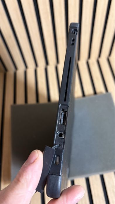 Планшет-ноутбук Fujitsu STYLISTIC Intel Core i5 10-го покоління