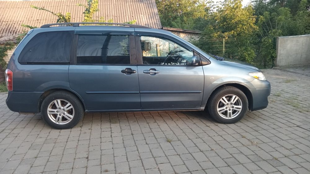 Продам Mazda MPV