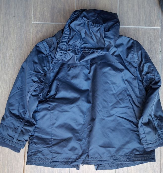 Impermeável com carapuço da DKNY