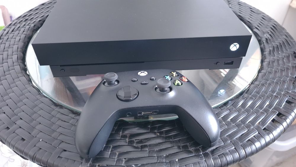 Xbox One X 500GB